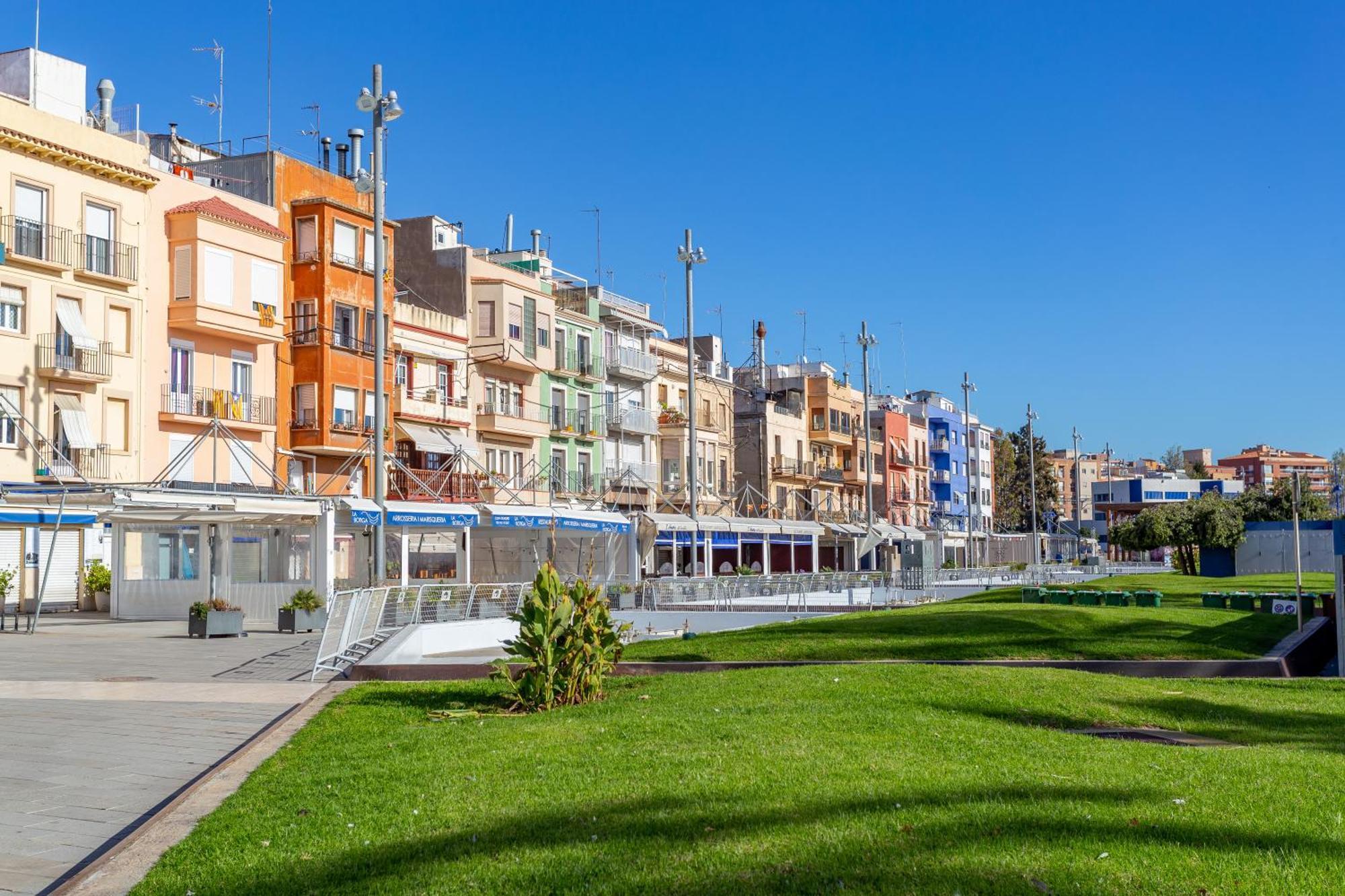 Cosy Apartment. 10Min Walk To The Beach & Train Tarragona Exterior photo